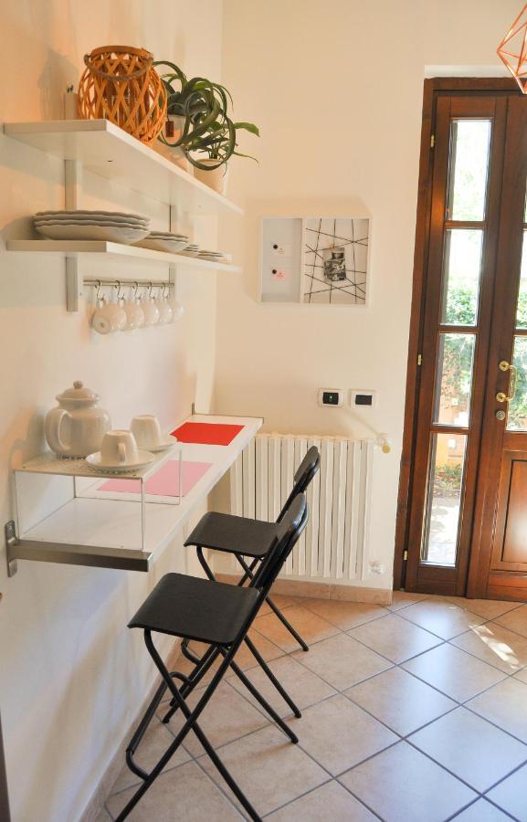 B&B Sarita'S Rooms Certosa di Pavia Exterior foto